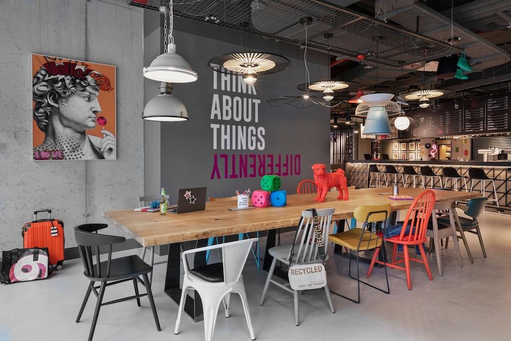Moxy Dusseldorf City