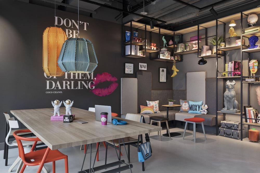 Moxy Dusseldorf City
