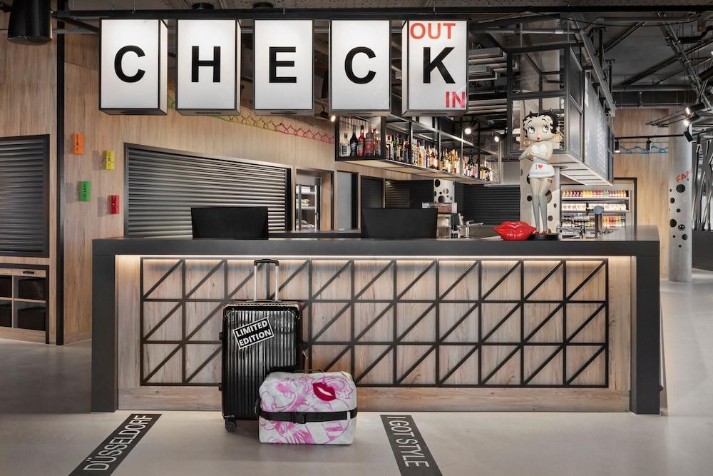 Moxy Dusseldorf City