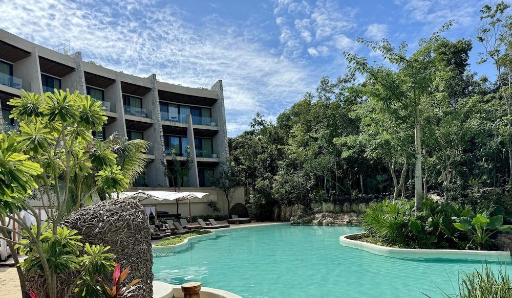 Secrets Tulum Resort & Beach Club