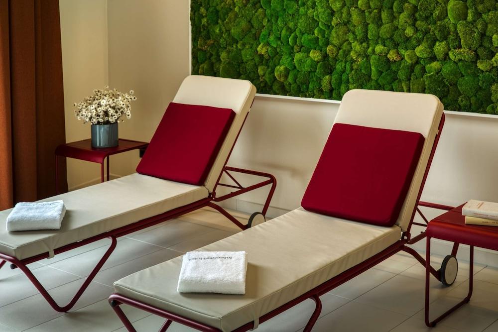 IntercityHotel Amsterdam Airport