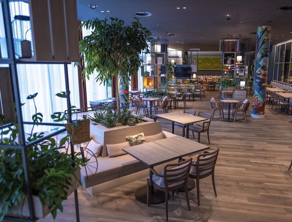 IntercityHotel Amsterdam Airport