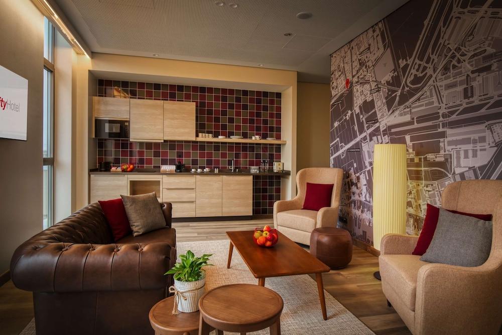 IntercityHotel Amsterdam Airport