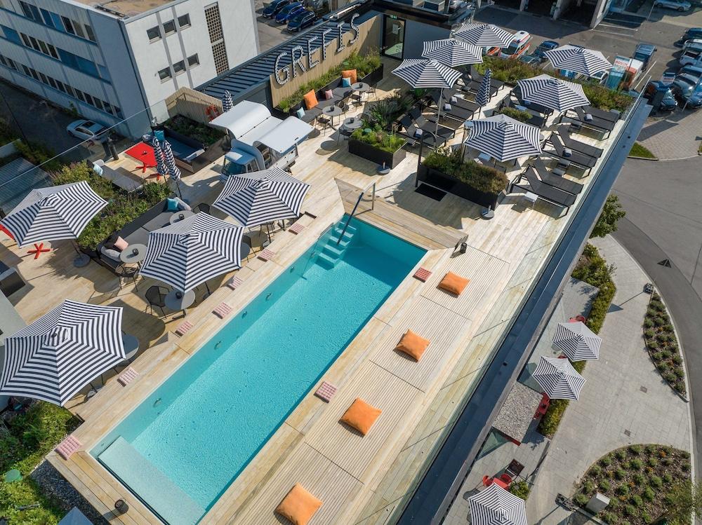 GREFIS Hotel