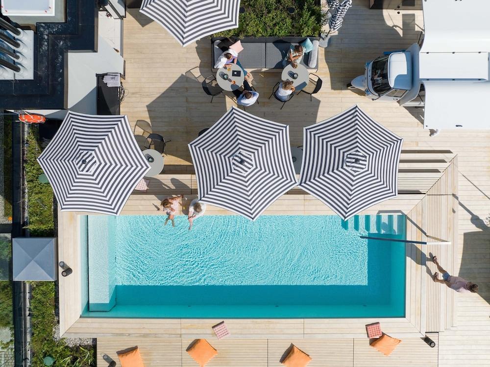 GREFIS Hotel
