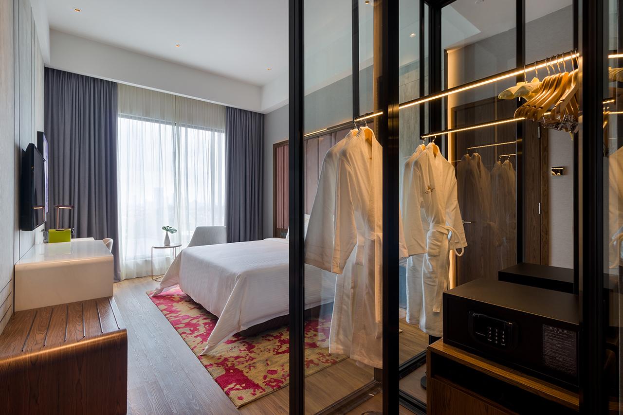 M Resort & Hotel