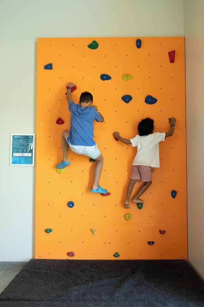 Vila Galé Nep Kids