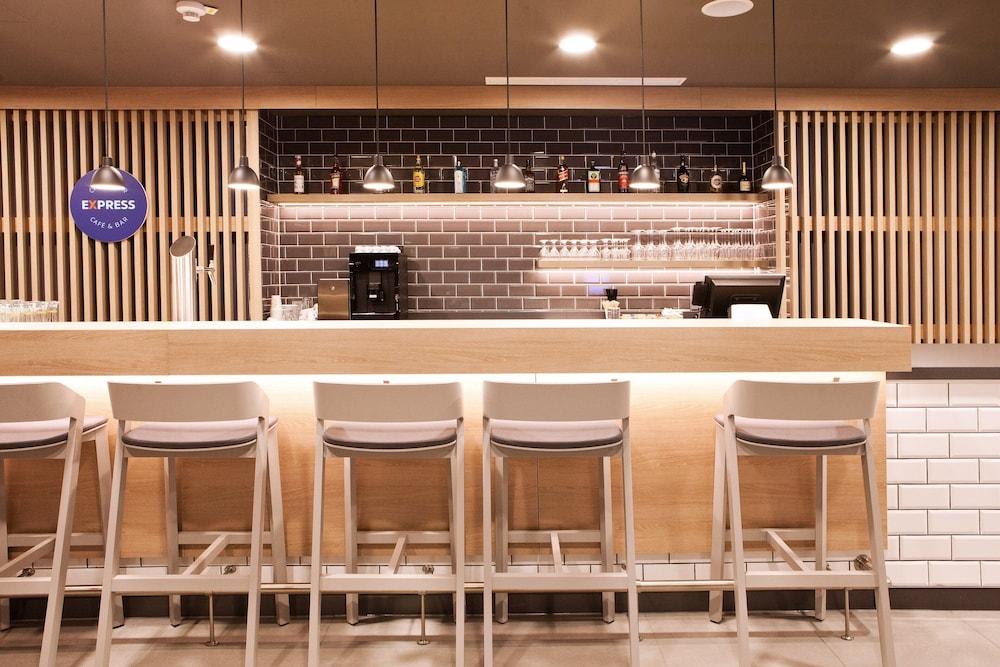 Holiday Inn Express - Düsseldorf Airport