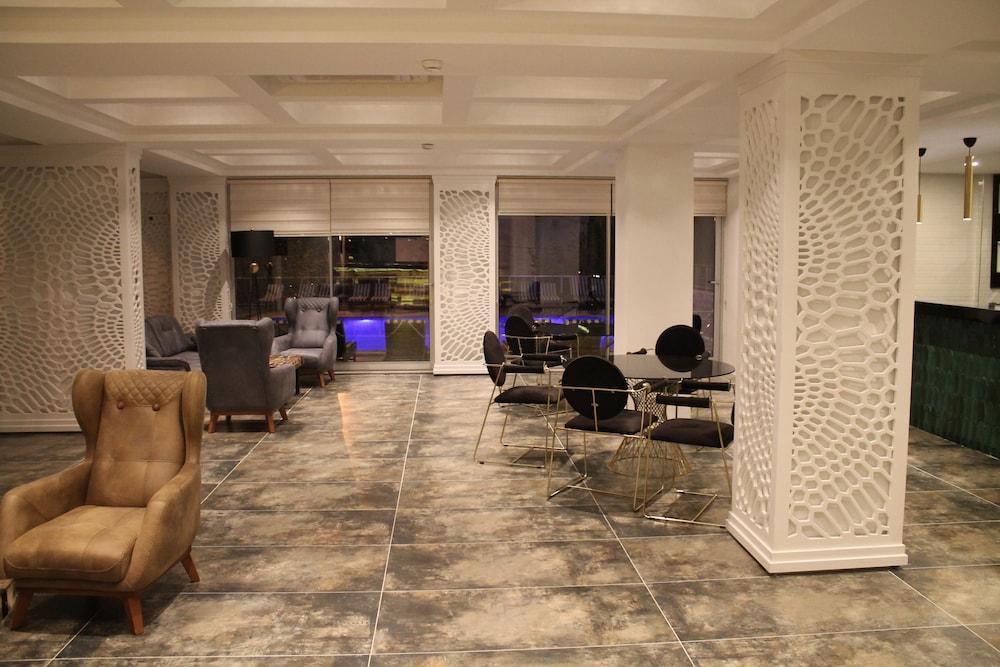 Mogons Exclusive Hotel