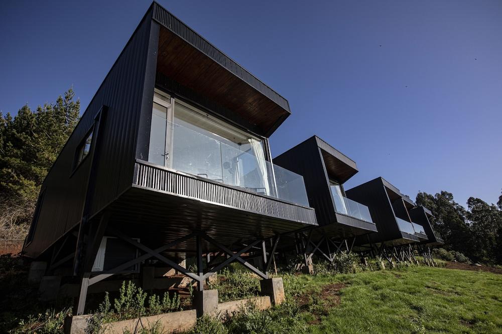 PuraLodge Hotel