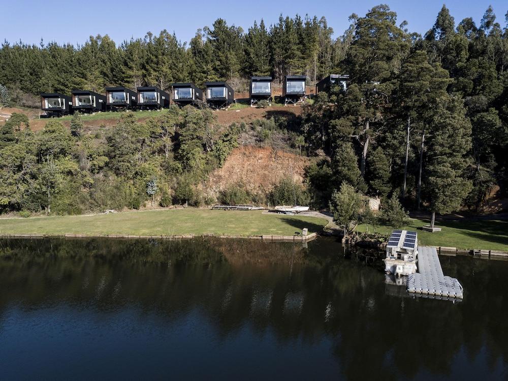 PuraLodge Hotel