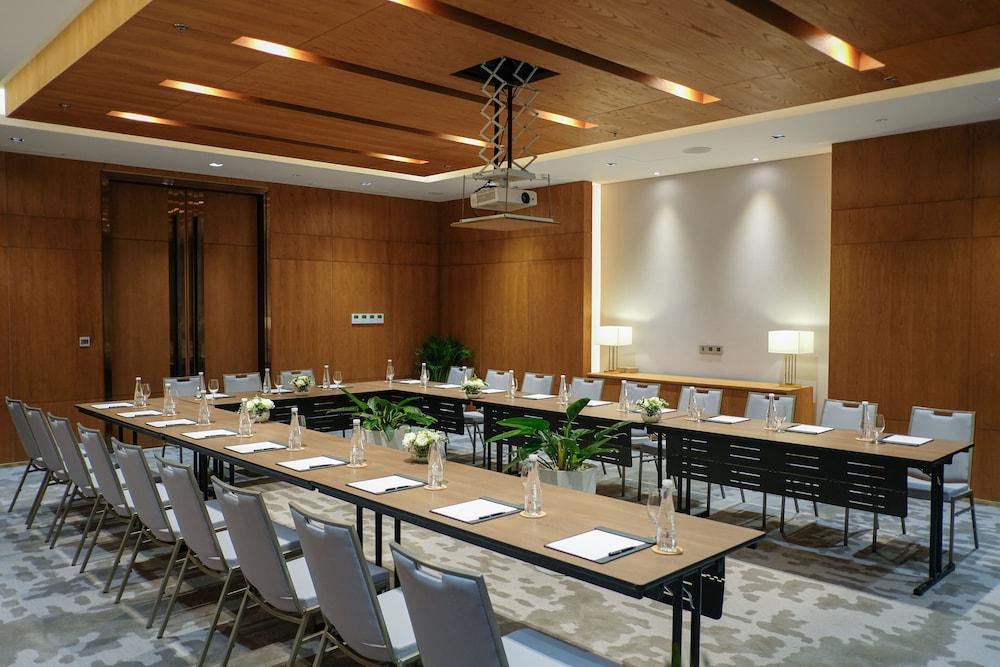 Sel De Mer Hotel & Suites