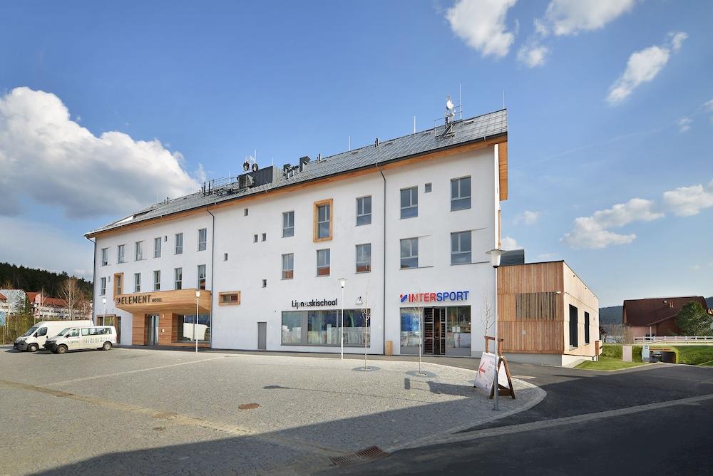 Hotel Element