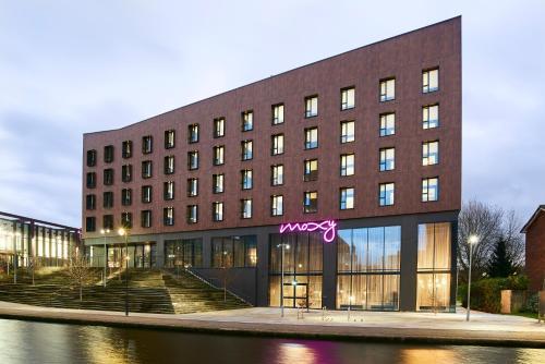 Moxy Chester Hotel