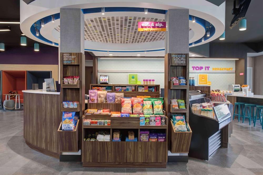 Tru by Hilton Toronto Airport West