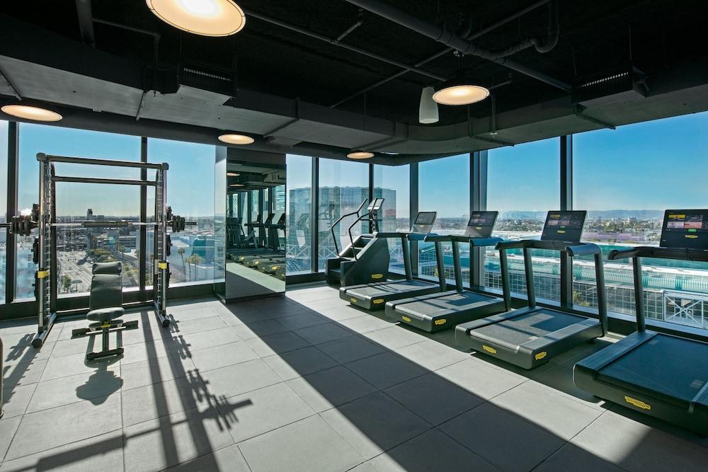 AC Hotel Downtown Los Angeles