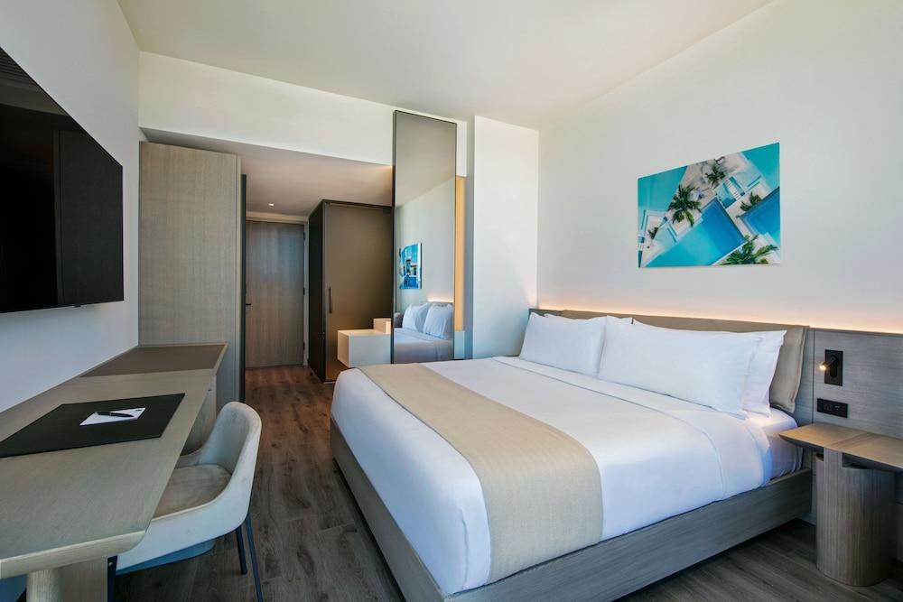 AC Hotel Downtown Los Angeles
