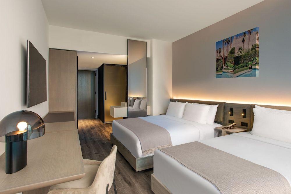 AC Hotel Downtown Los Angeles