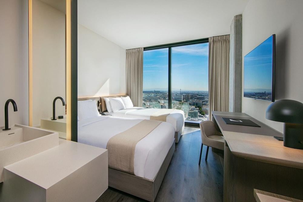 AC Hotel Downtown Los Angeles