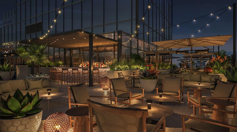 AC Hotel Downtown Los Angeles