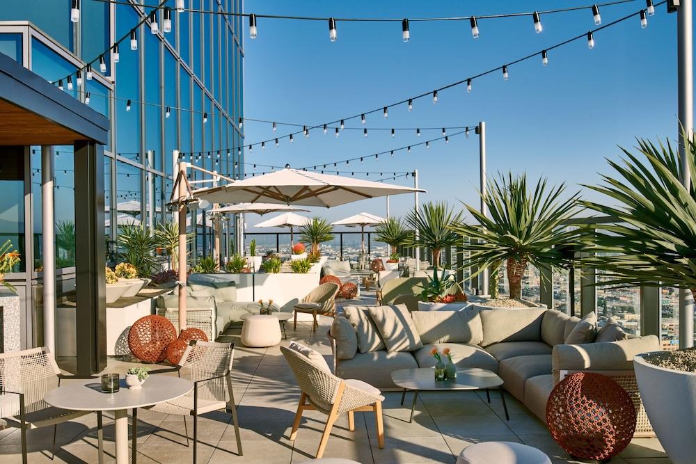 AC Hotel Downtown Los Angeles