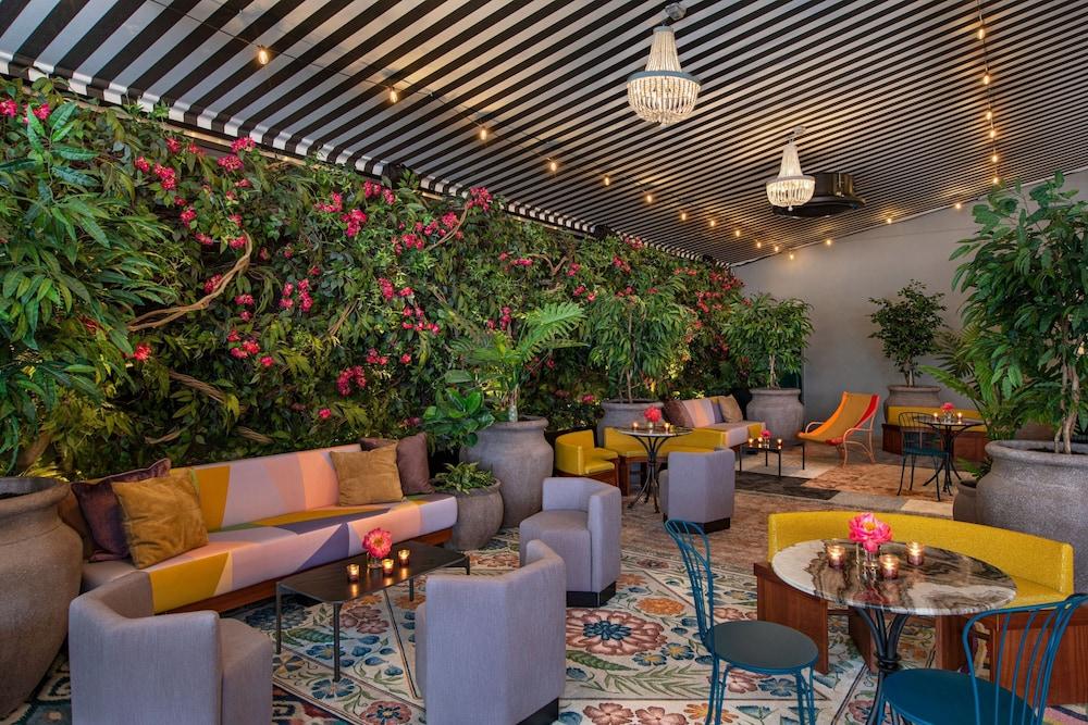 Moxy Brooklyn Williamsburg