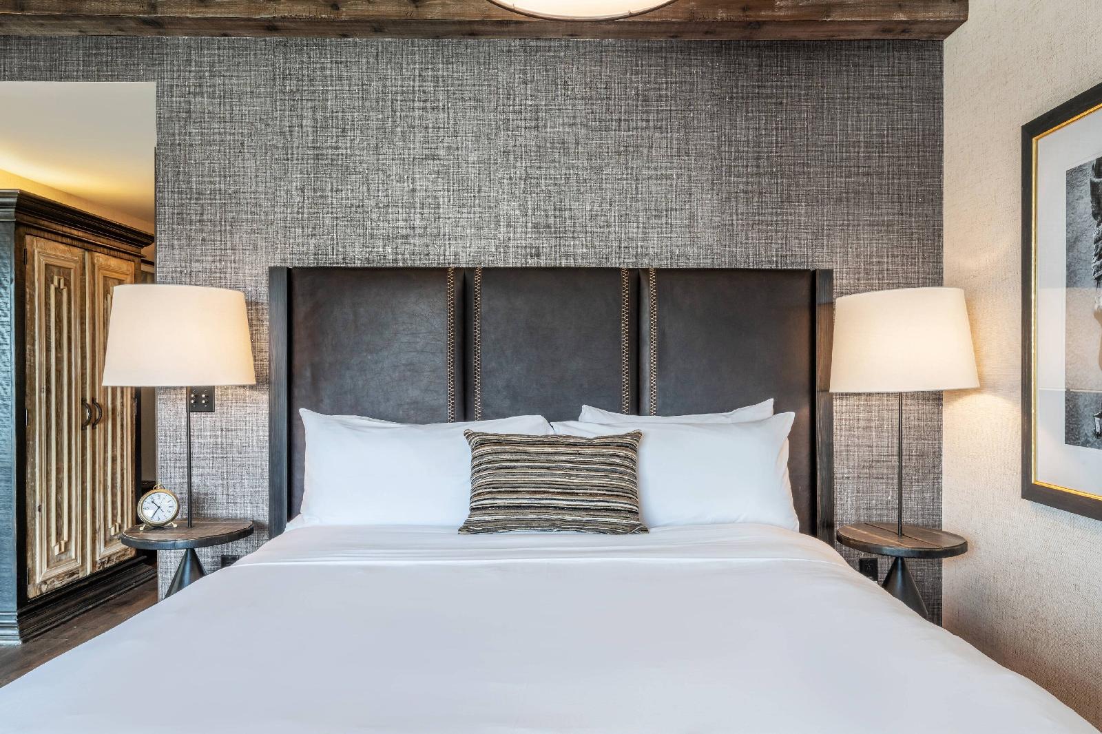 Hotel Drover Autograph Collection