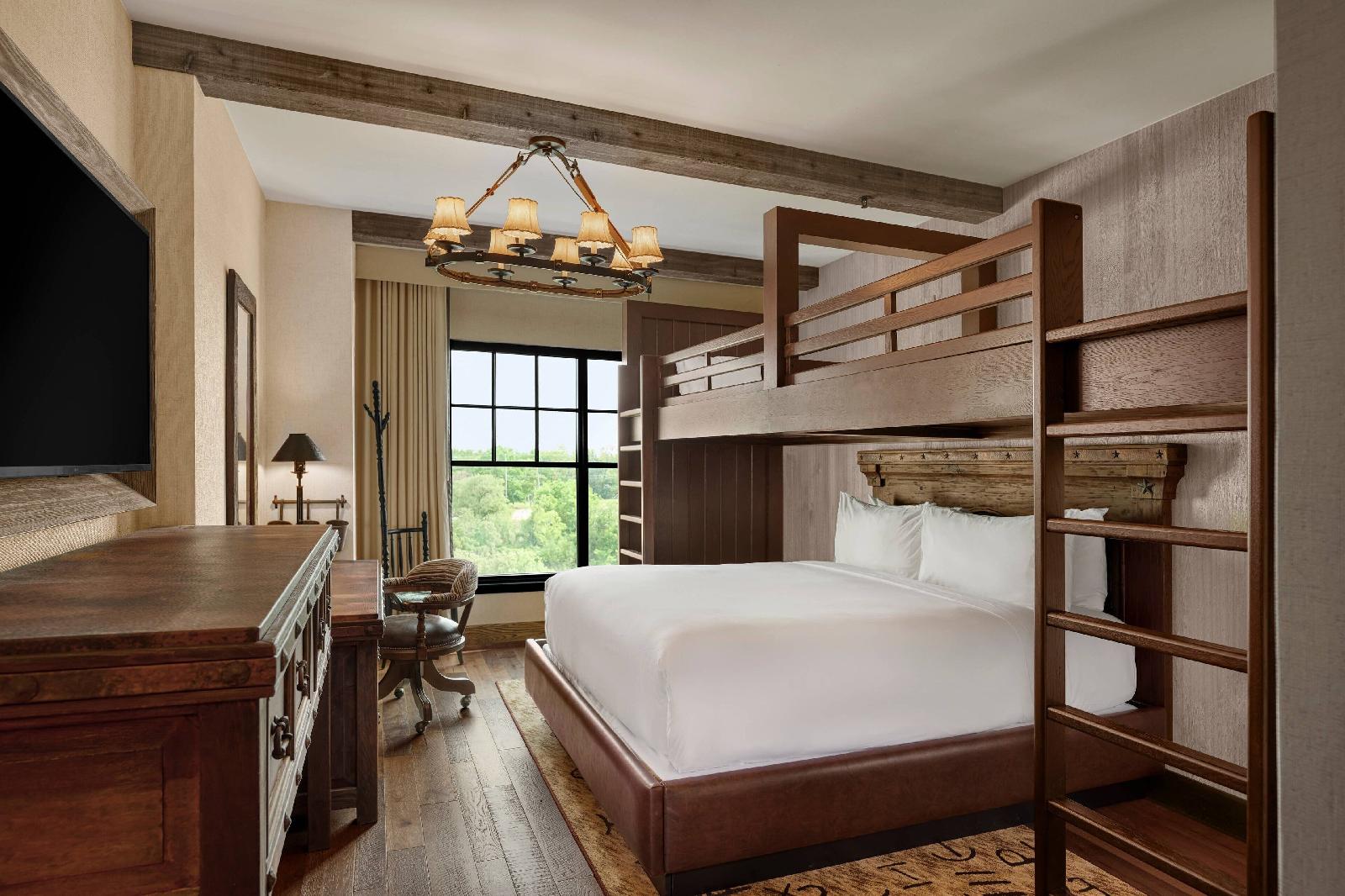 Hotel Drover Autograph Collection
