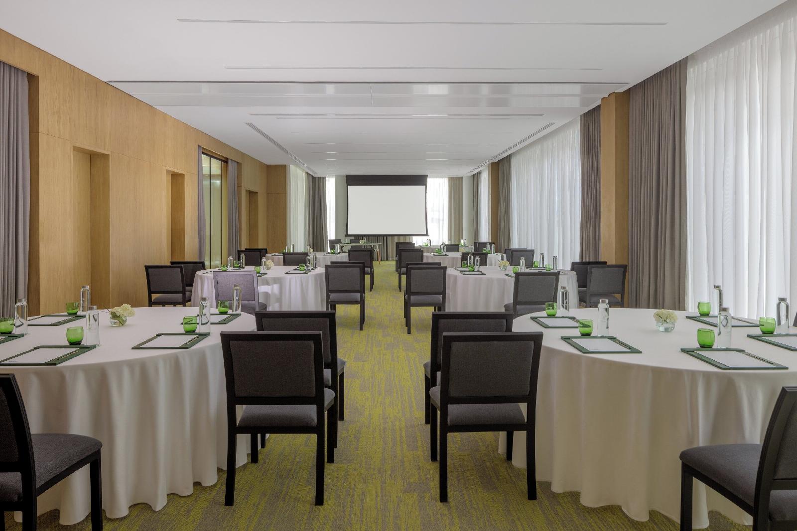 Holiday Inn Dubai Business Bay