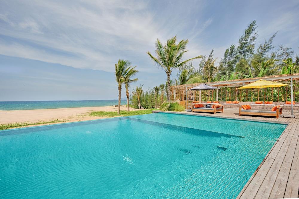 Wink Hotel Danang Riverside