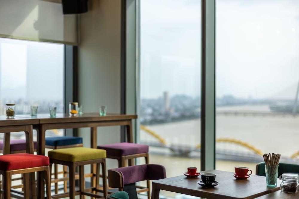 Wink Hotel Danang Riverside