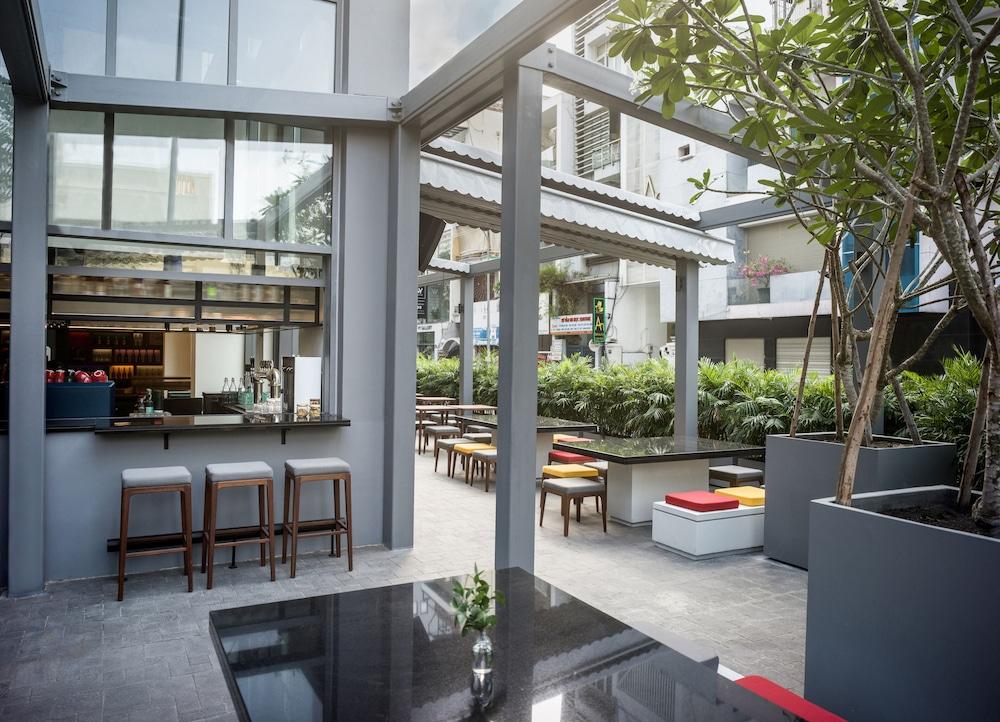 Wink Hotel Saigon Centre