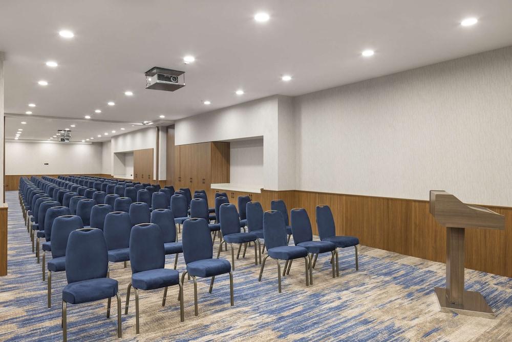 Hampton By Hilton Istanbul Arnavutkoy