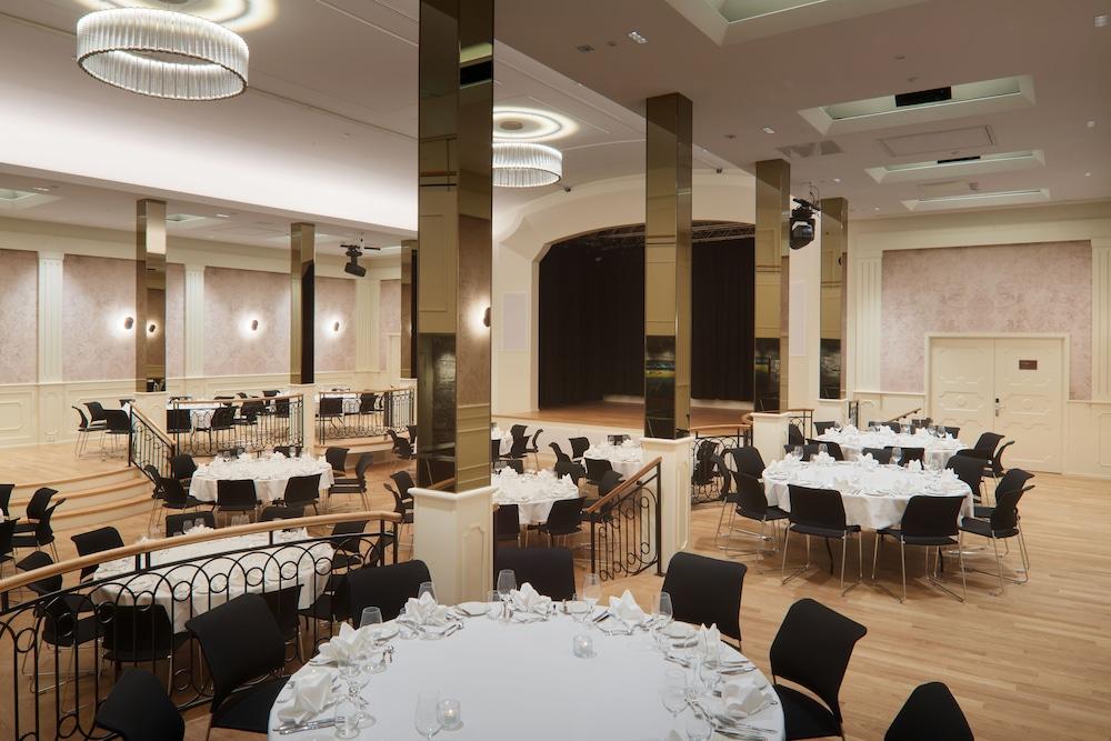 Iceland Parliament Hotel, Curio Collection by Hilton