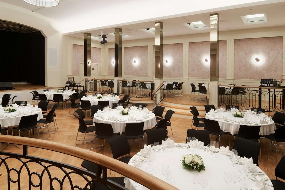 Iceland Parliament Hotel, Curio Collection by Hilton