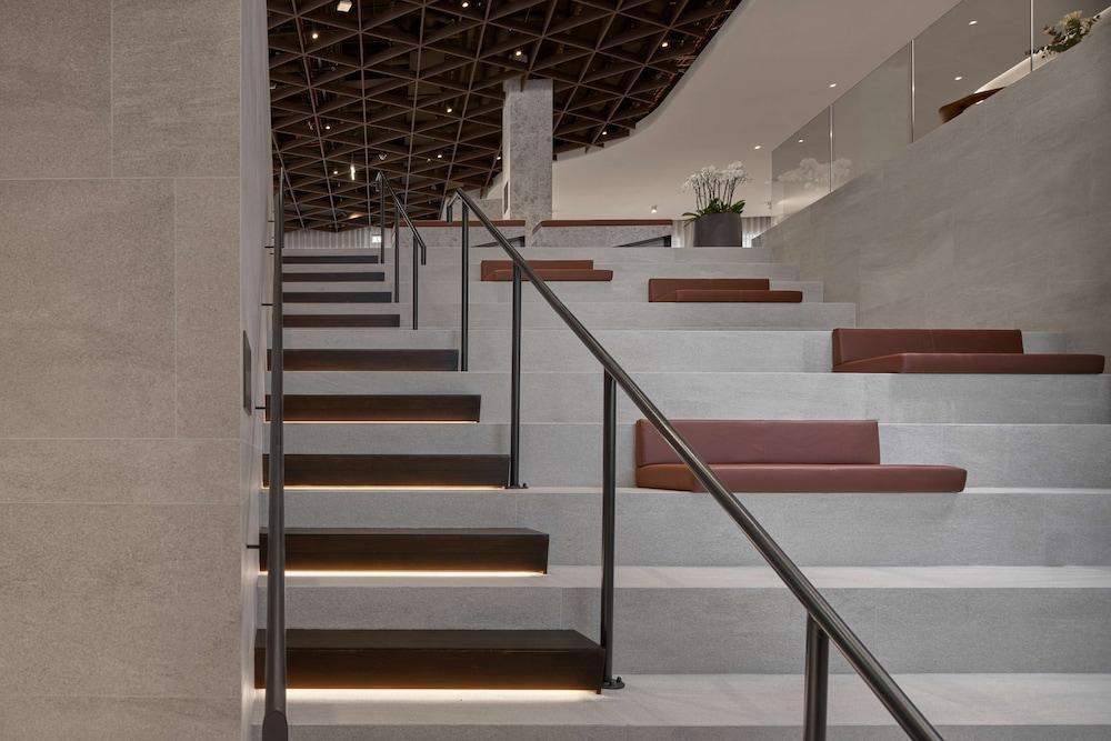 Iceland Parliament Hotel, Curio Collection by Hilton