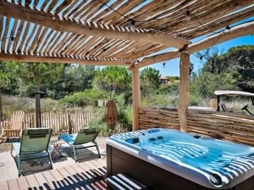 Le Hameau Des Pesquiers Ecolodge & Spa, Curio Collection By Hilton