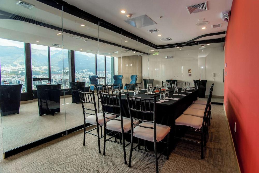 Hampton by Hilton Quito La Carolina Park
