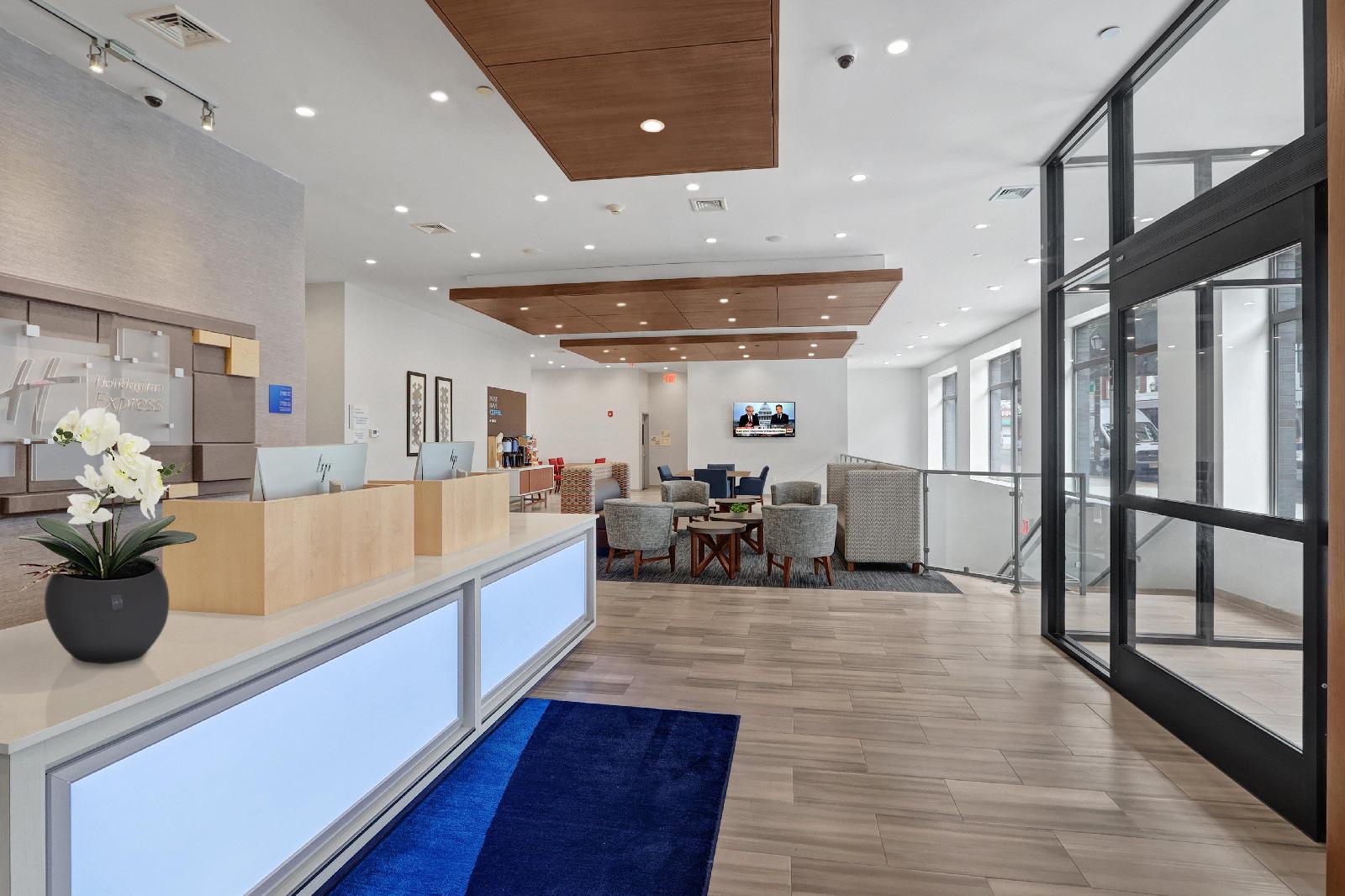 Holiday Inn Express Brooklyn - Bushwick, an IHG Hotel