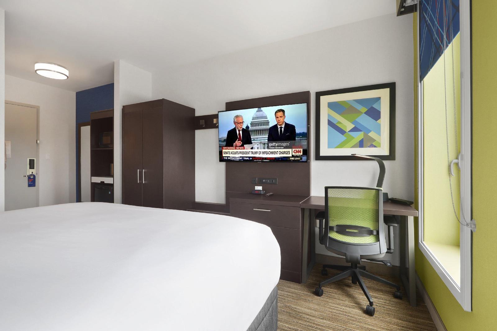 Holiday Inn Express Brooklyn - Bushwick, an IHG Hotel