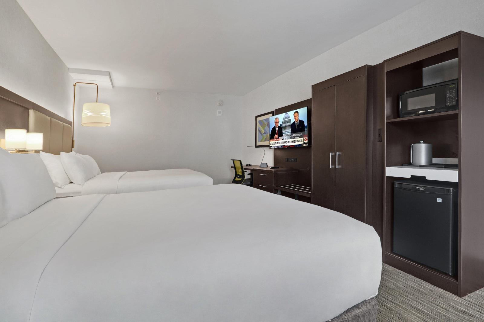 Holiday Inn Express Brooklyn - Bushwick, an IHG Hotel