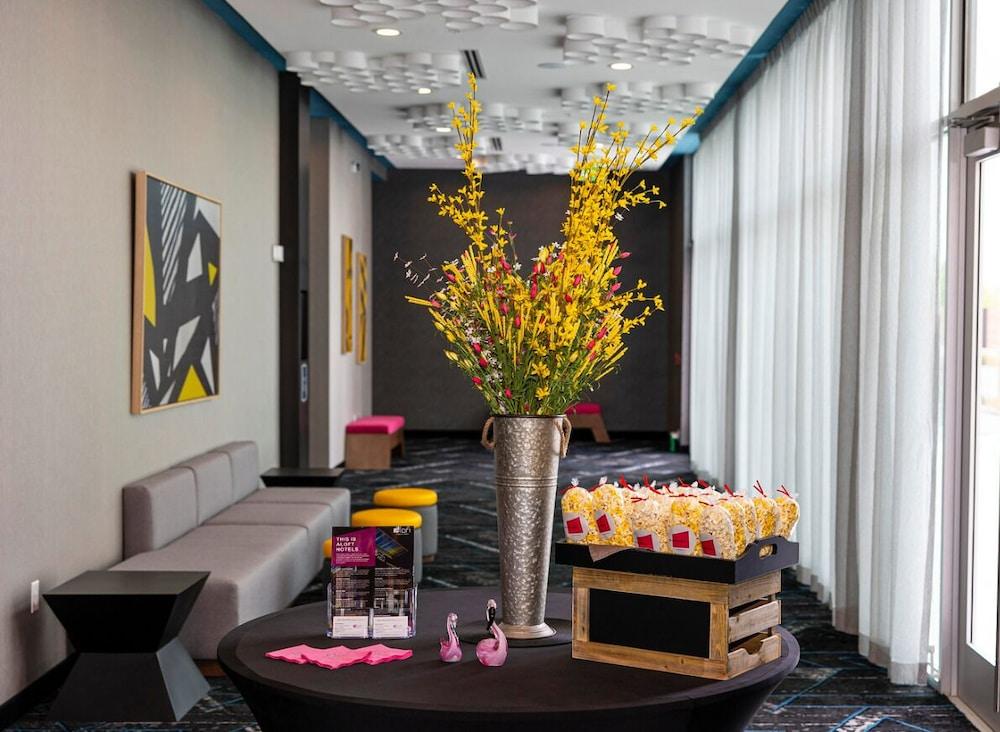 Aloft Dallas DFW Airport Grapevine
