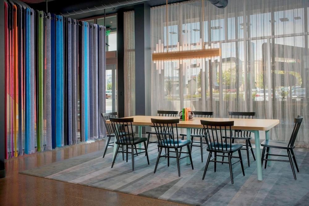Aloft Dallas DFW Airport Grapevine