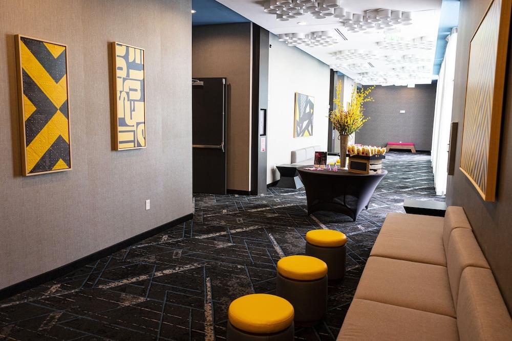 Aloft Dallas DFW Airport Grapevine