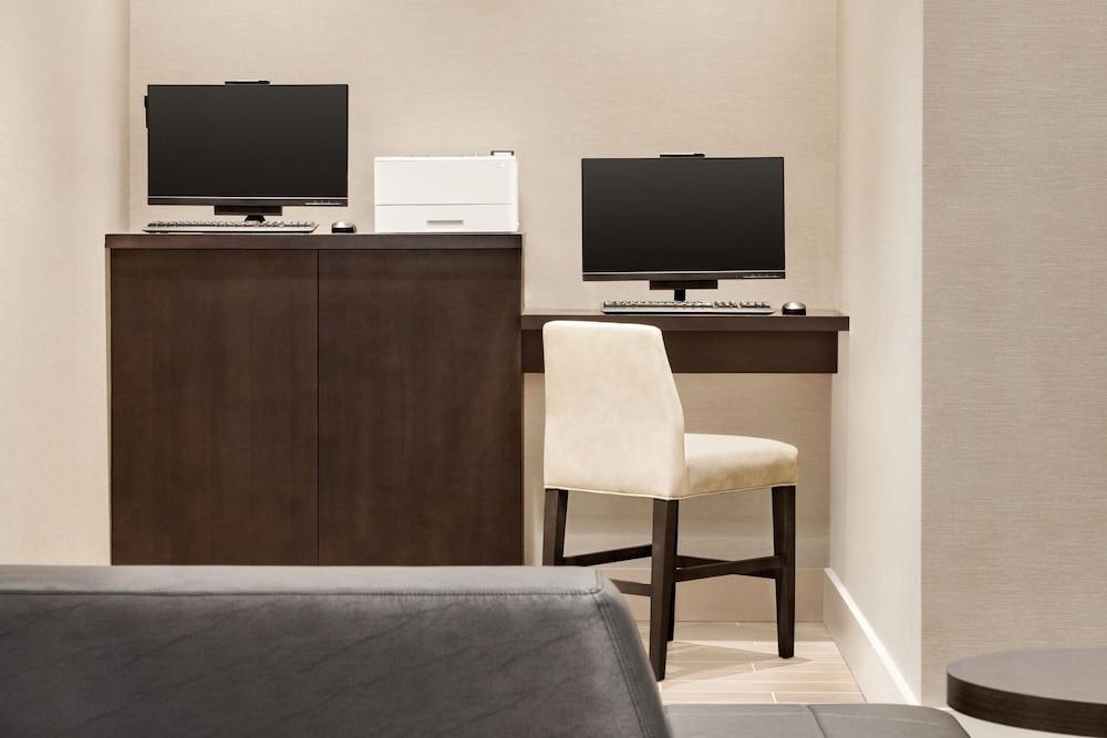 Residence Inn New York JFK Airport