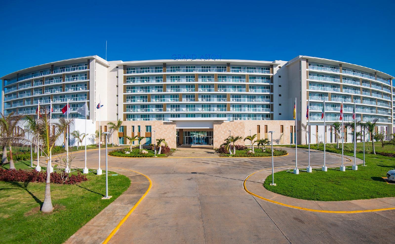 Grand Aston Varadero Beach Resort