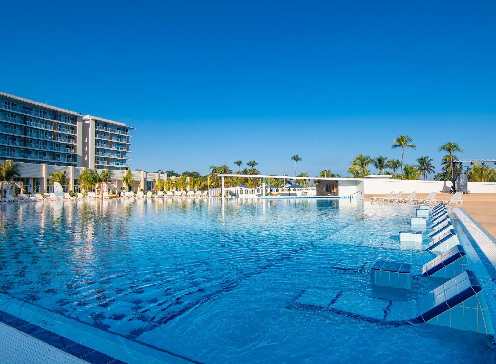 Grand Aston Varadero Beach Resort