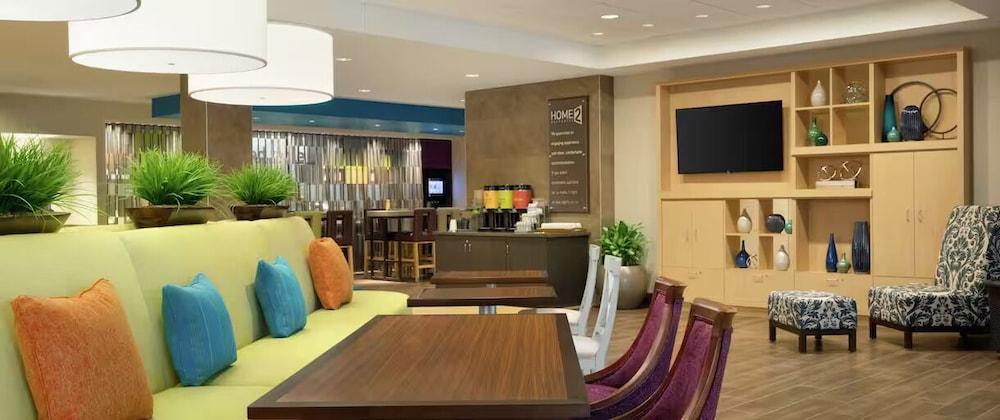 Home2 Suites By Hilton Milwaukee West
