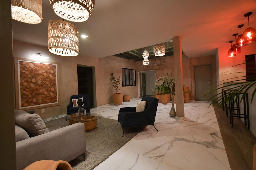 Expo Satelite Hotel & Suites