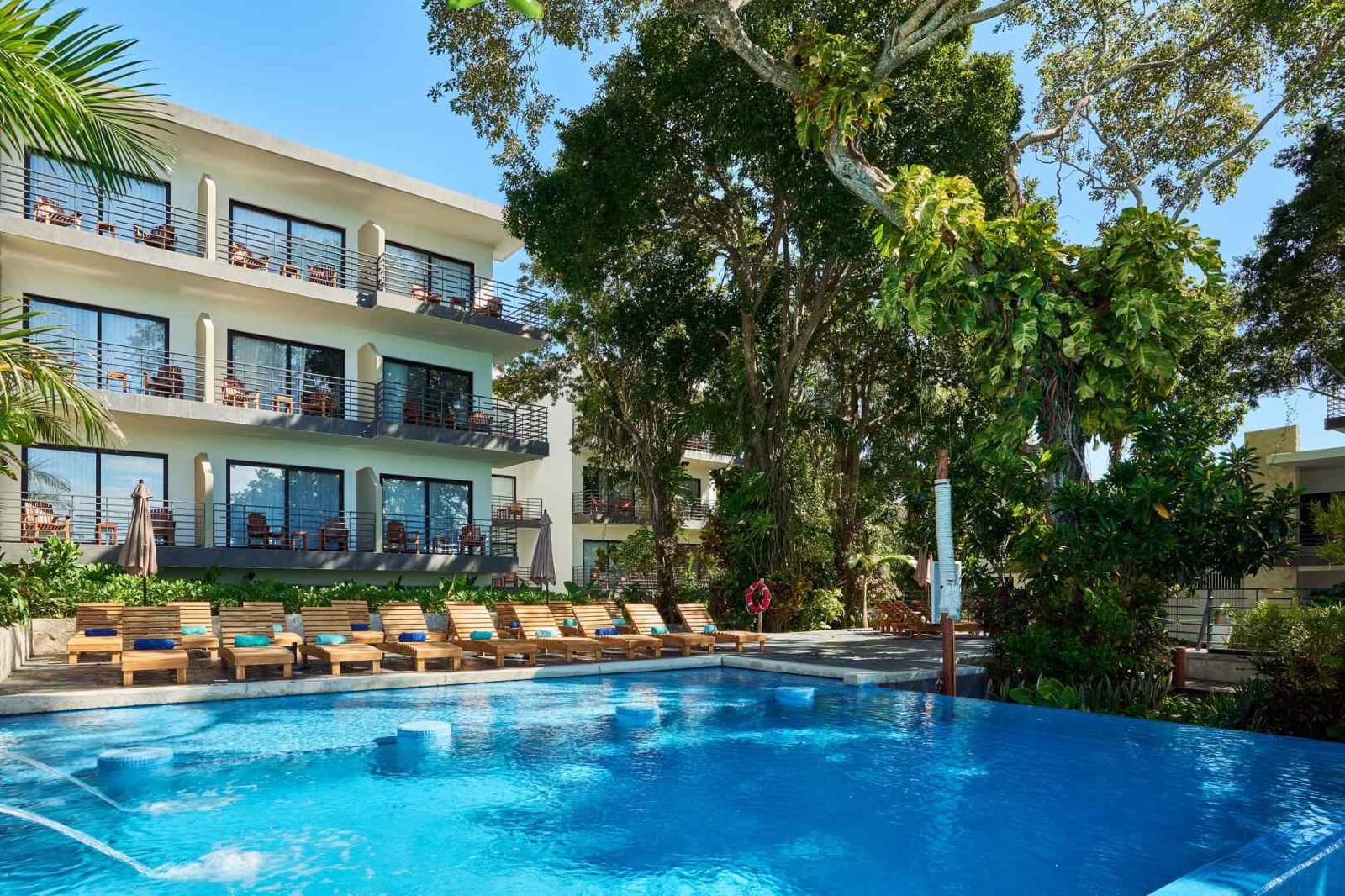 Cristalino Lagoon Front Hotel Restaurant & Spa